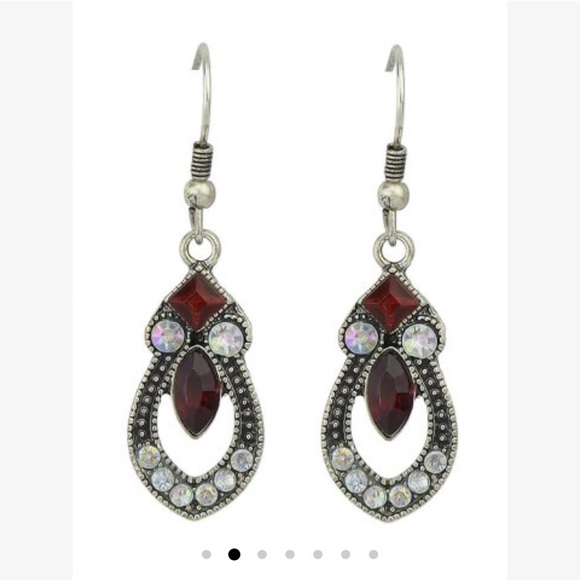 Necklace and earring set - Picture 5 of 5